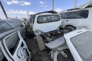 سيارة ميتسوبيشي L200 2015