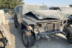 سيارة همر H3 2010