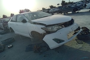 سيارة تويوتا كامري 2012