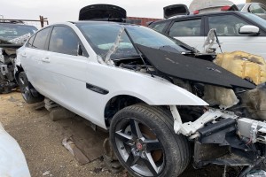 سيارة جاكوار XE 2016