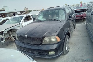سيارة لنكولن نافيجتور 2005