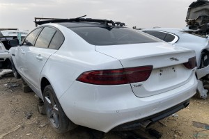 سيارة جاكوار XE 2016