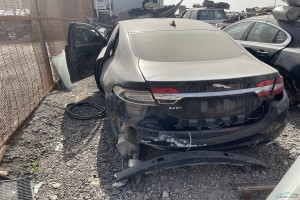 سيارة جاكوار XF 2015