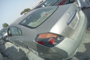 سيارة نيسان التيما 2010