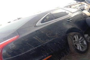سيارة جاكوار XJ 2013