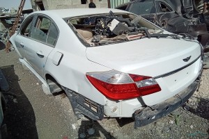 سيارة هونداي هونداي جنسس 2013