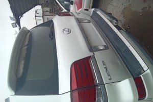 سيارة لكزس LX 2010