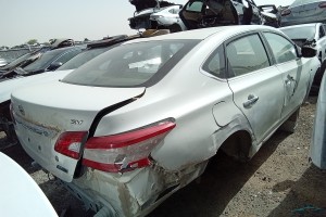 سيارة نيسان سنترا 2014