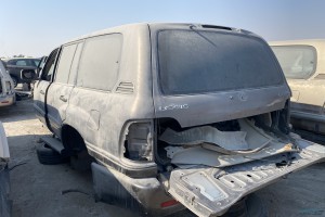 سيارة لكزس LX 2002