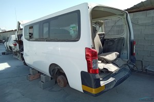 سيارة نيسان اورفان 2016