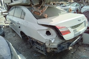 سيارة هونداي هونداي جنسس 2012