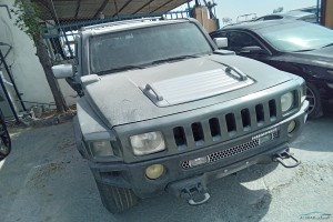سيارة همر H3 2010