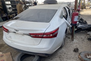 سيارة تويوتا افالون 2013