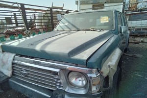 سيارة نيسان باترول سفاري 1991