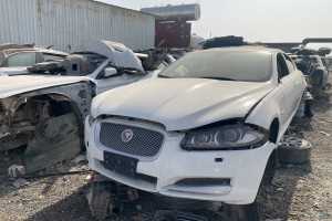 سيارة جاكوار XF 2014