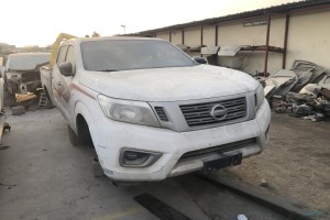 سيارة نيسان نافارا 2016
